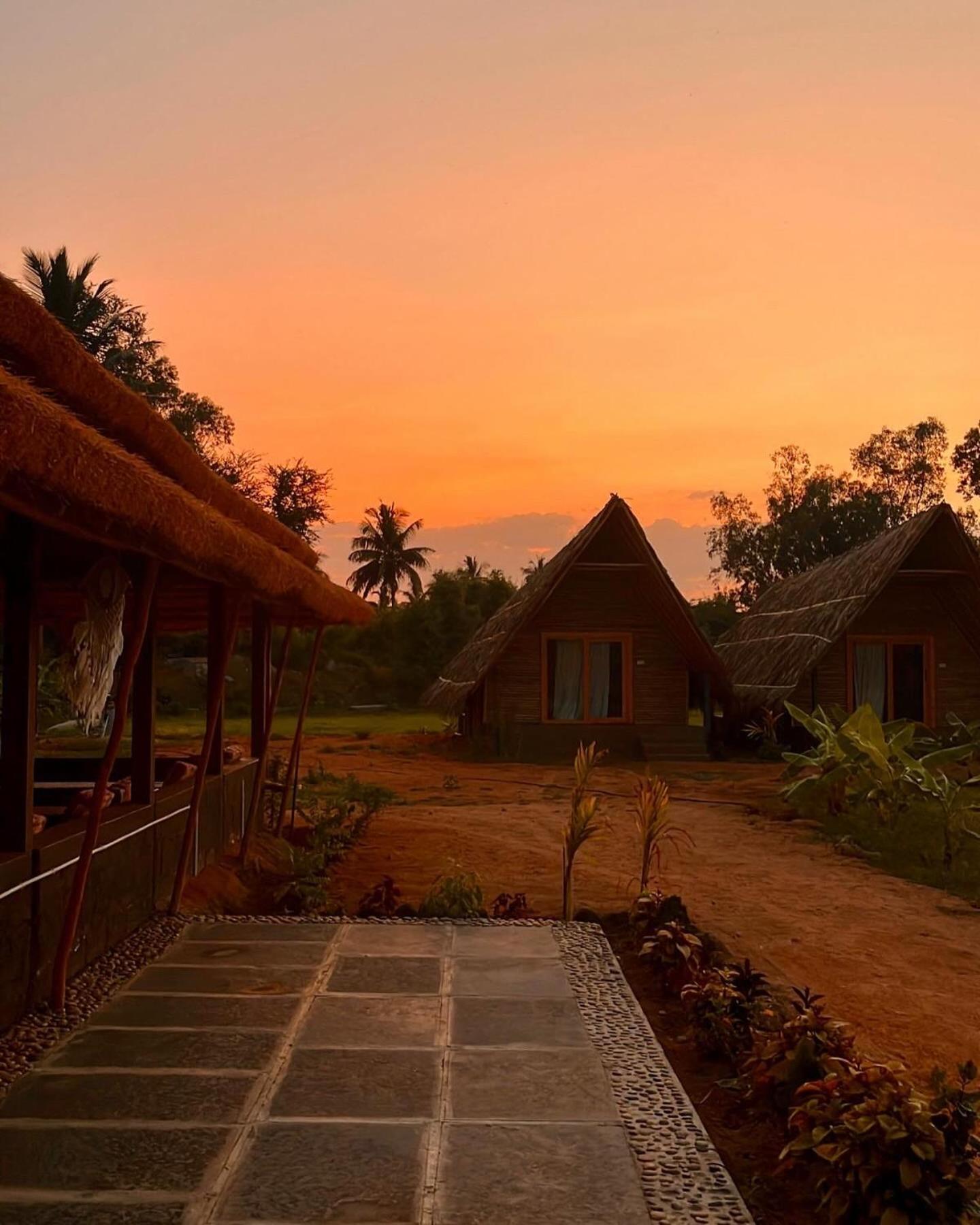Tropical Hampi Hotel Exterior foto