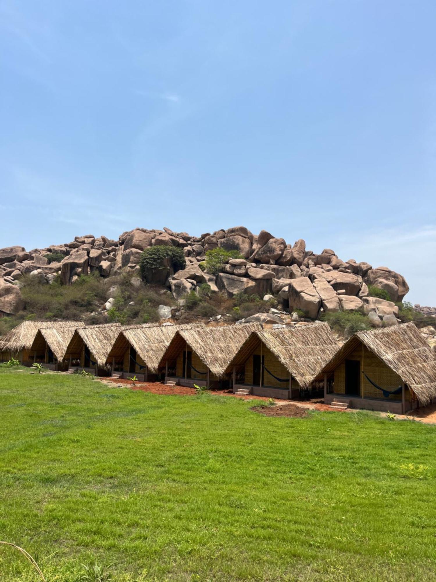 Tropical Hampi Hotel Exterior foto