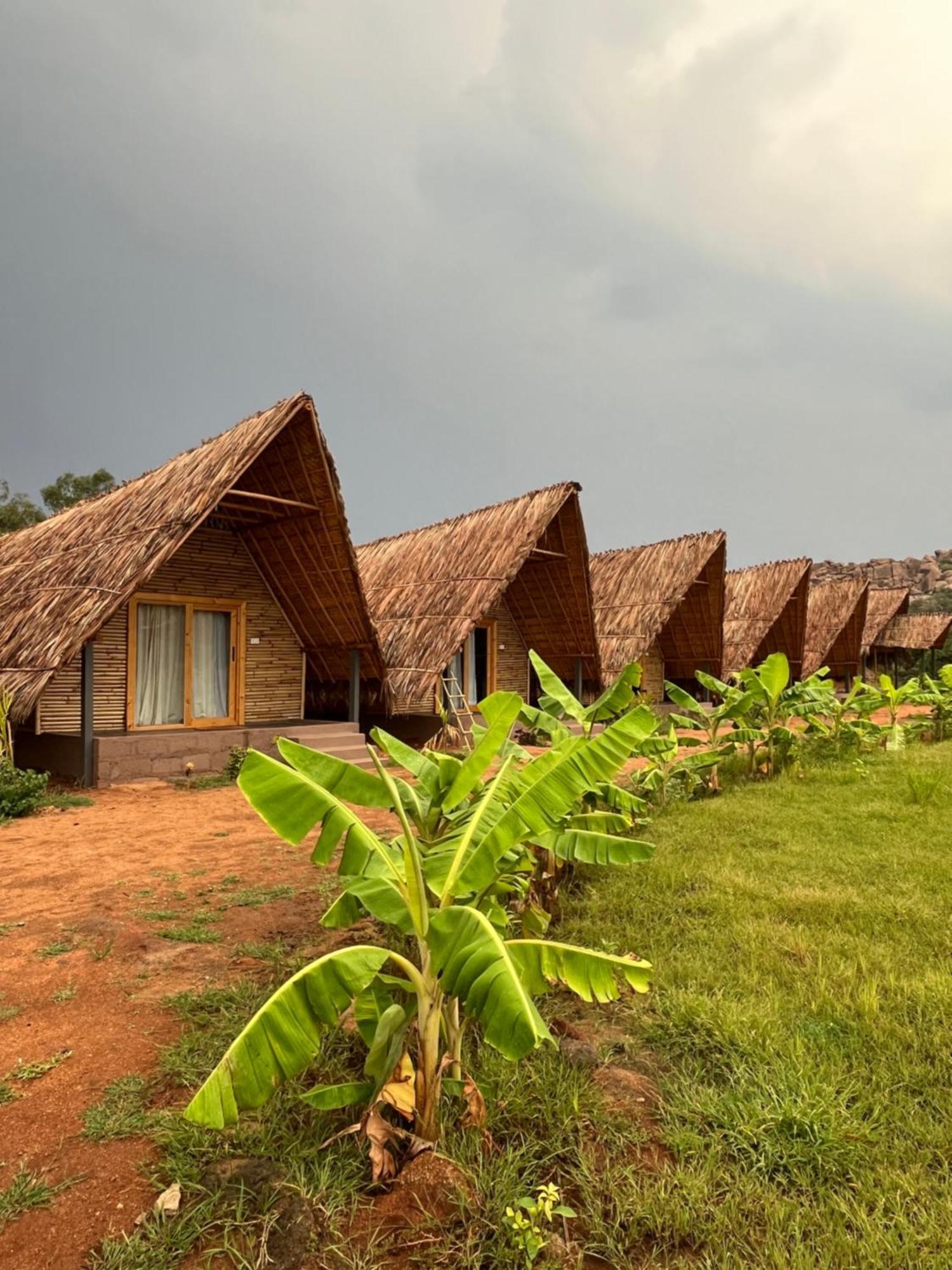 Tropical Hampi Hotel Exterior foto