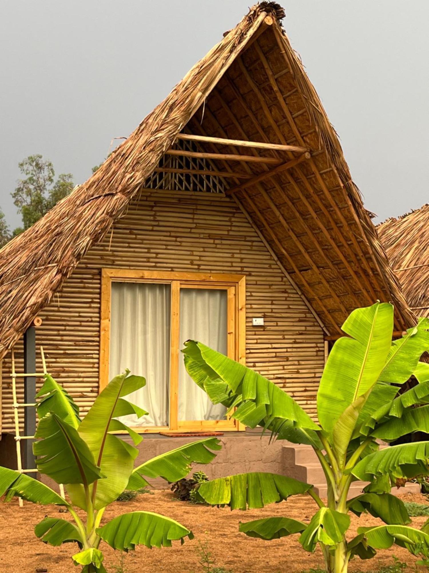 Tropical Hampi Hotel Exterior foto